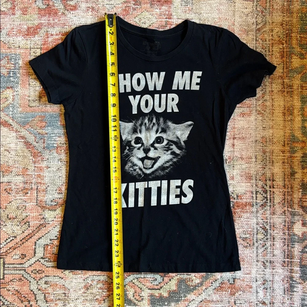 Black Cat Graphic T-Shirt